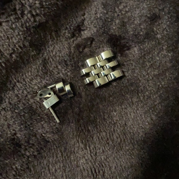 MK used women watch. Good condition - Picture 2 of 4